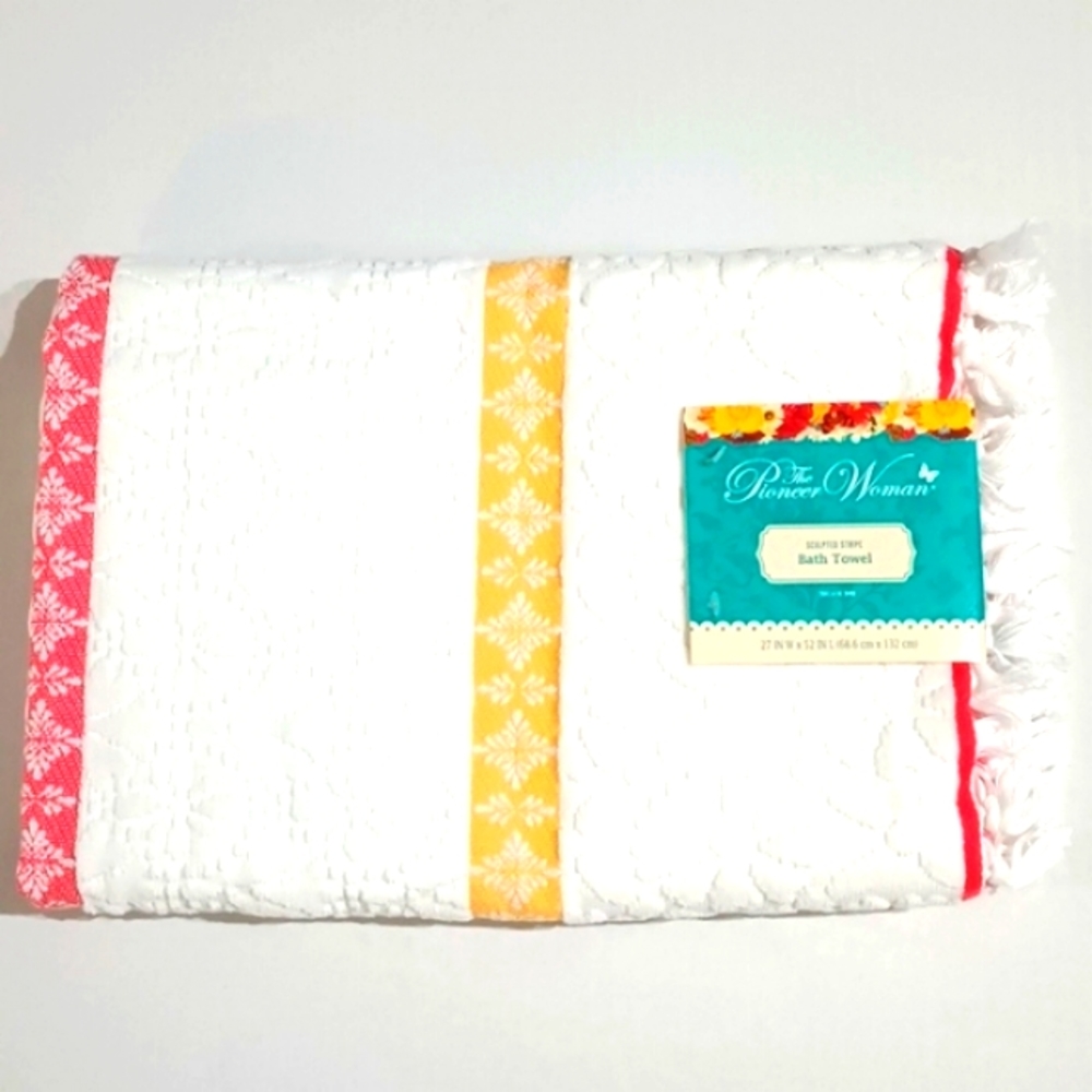 Pioneer Woman Sculpted Stripe Bath Towel 100% Cotton New!